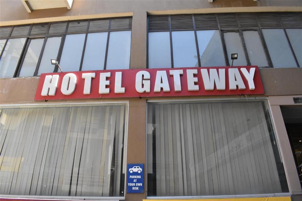 Hotel Gateway 白沙瓦 外观 照片